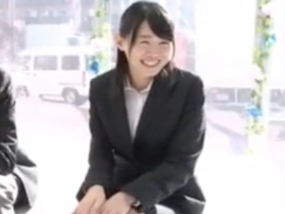 「え…？え？上司と‥？」社会の怖さを知らない新卒OLがおっさん上司とMM号パコ