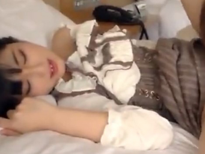 見た目清楚だけど中身は淫乱！ギャップ萌え素人娘にたっぷり顔射ｗ