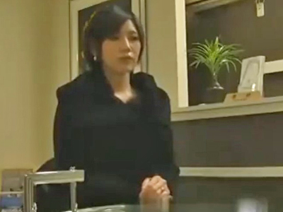 余裕の表情で構えてたのに中出しレイプマッサージに絶叫晒す素人妻