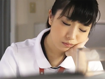 夜勤中に居眠りしていた爆乳で清楚な可愛い看護師を夜這いして犯す鬼畜な患者ｗ