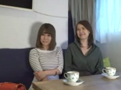 「む、娘の前ではぁ…！」止められない絶頂をこらえながら3P親子丼