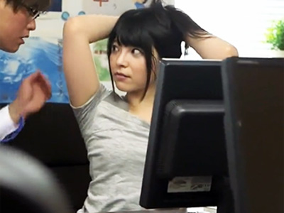 可愛い部下の脇に発情して欲求を抑えられなくなった変態上司がレイプして脇射ｗ