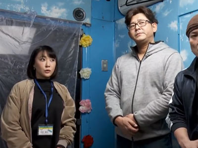 爆乳でドスケベな身体つきの新人ADがMM号の準備中に犯され中出しフィニッシュ