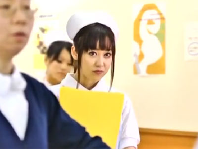 美女看護師が院内で医者と禁断のガチパコ→ザーメン舌上射精フィニッシュ